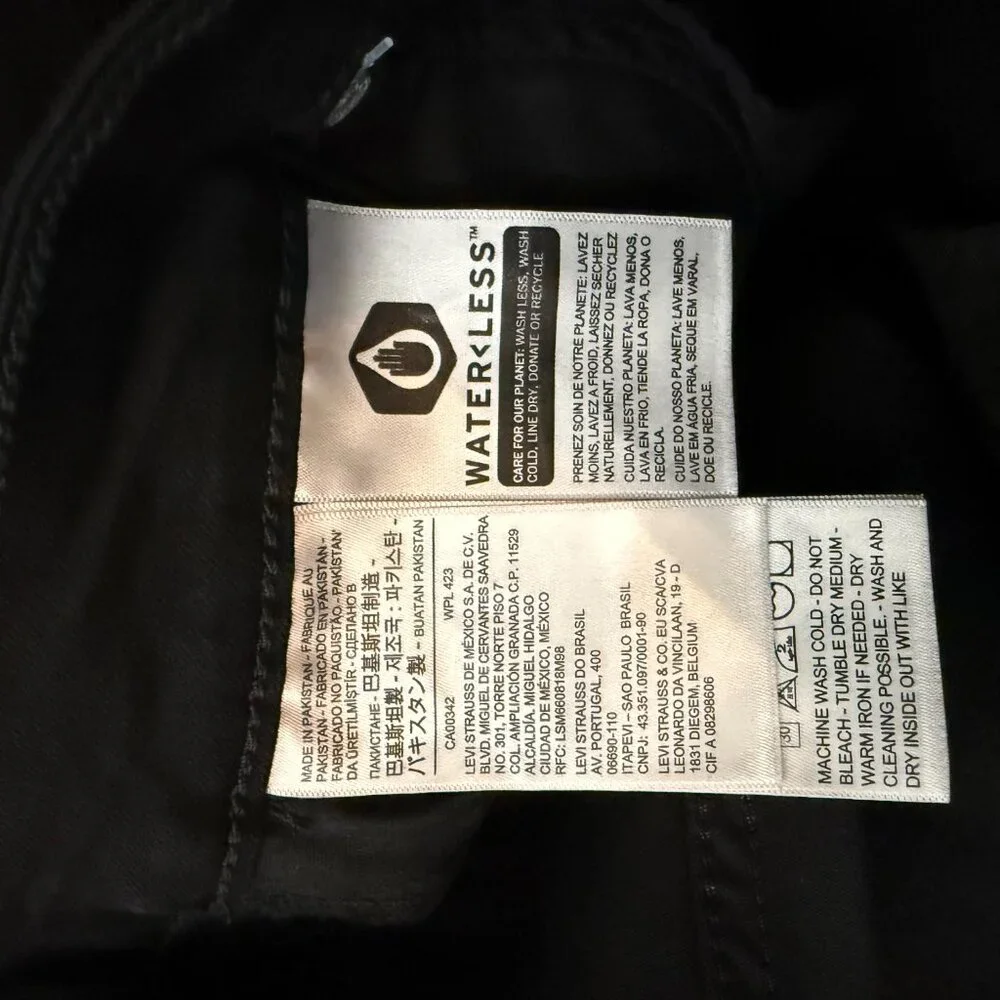 NWT Levi’s 711 Skinny Sculpt Black Jeans Women Size 8 Short - Picture 6 of 9